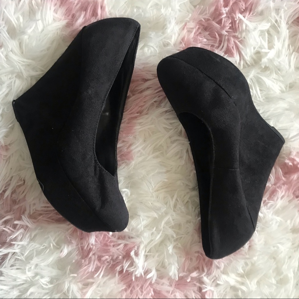 Black Wedged Heel